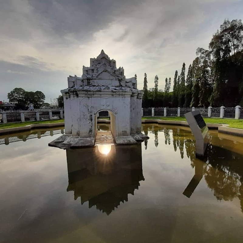 Putroe Phang Park - Image 2