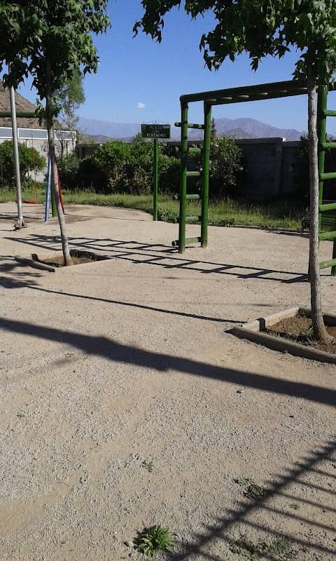 Plaza Los Pistachos - Image 1