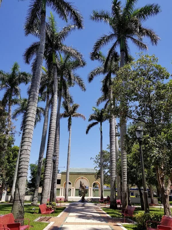 Sanborn Square - Image 1