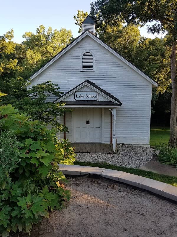 Lake School Park - Image 1