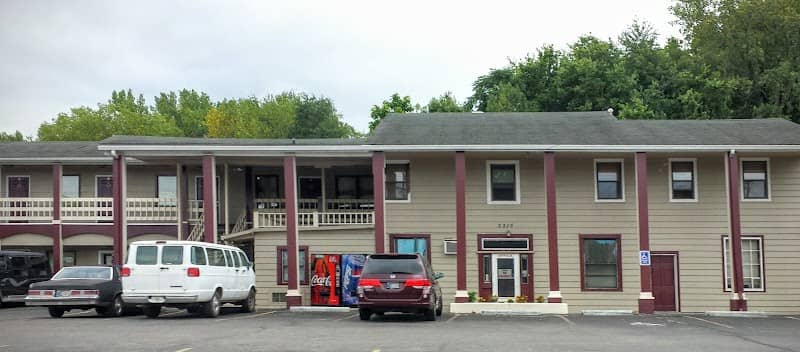 Manor Motel - Image 1