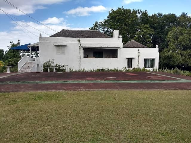 Noël Coward’s Firefly House - Image 1