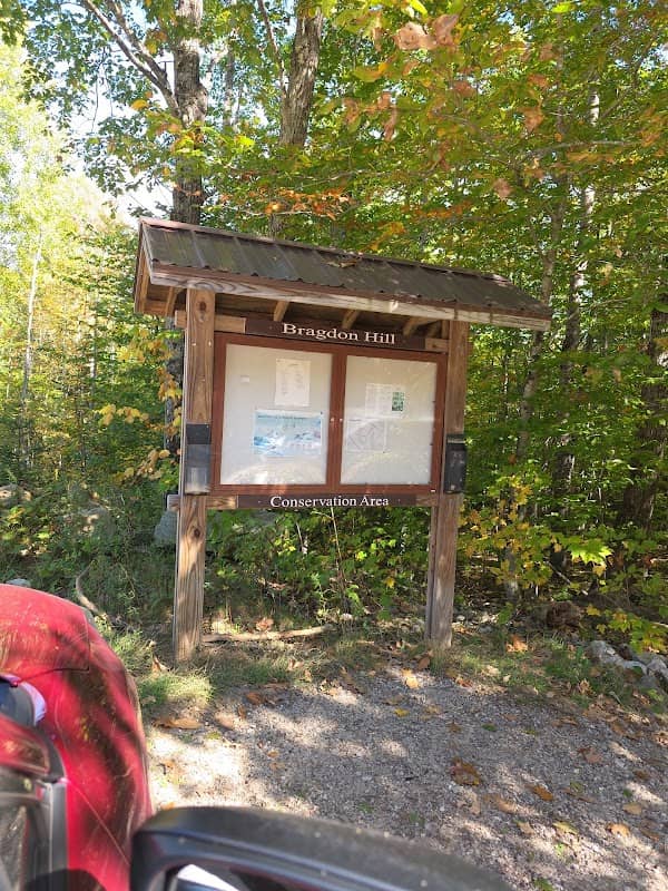 Bragdon Hill Conservation Area Trail Head - Image 1