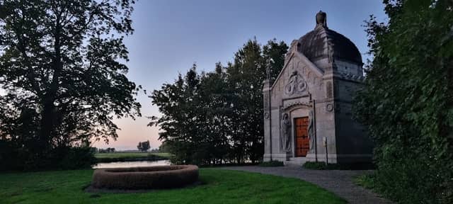 Mausoleum van Cooper - Image 1