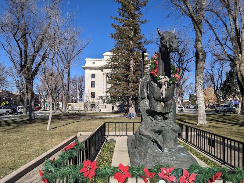 Horse Statue - Image 1