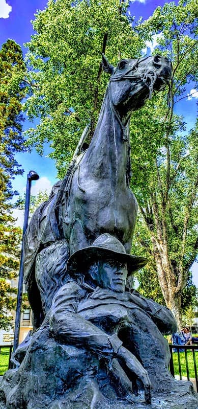 Horse Statue - Image 2
