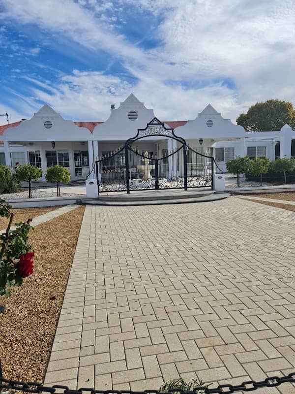 Barossa Manor - Image 1