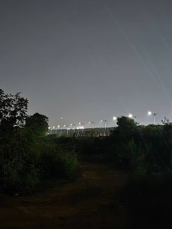 Plane takeoff viewing spot - Image 1