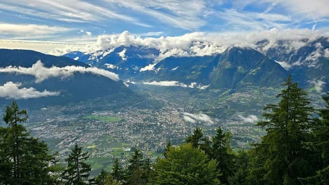 Aussichtspunkt über Meran - Image 1
