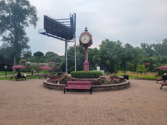 Memorial Park - Image 2