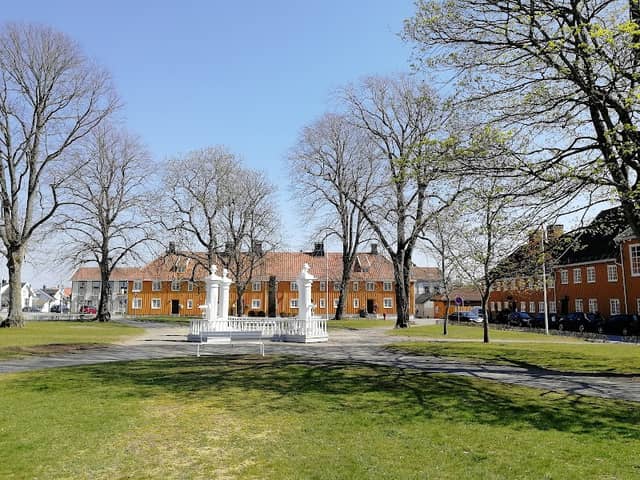 Stavern Park - Image 1