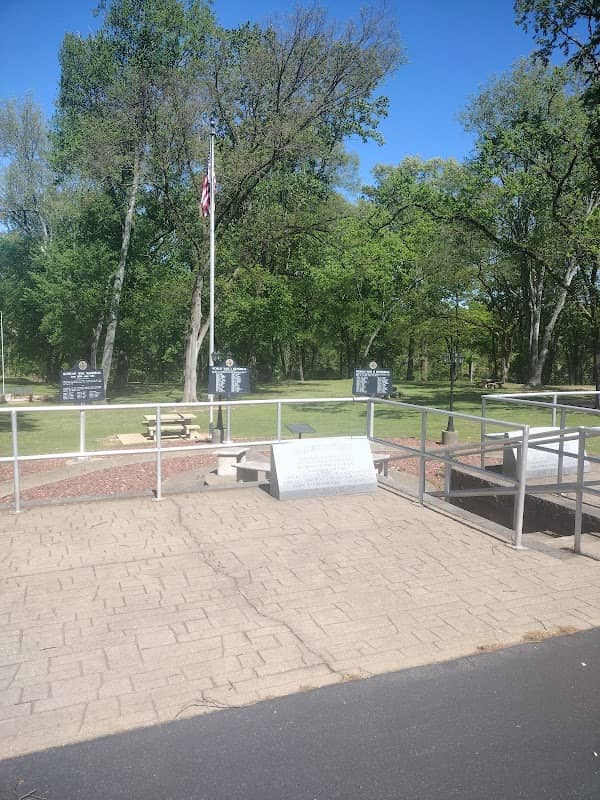 Veteran Park - Image 3