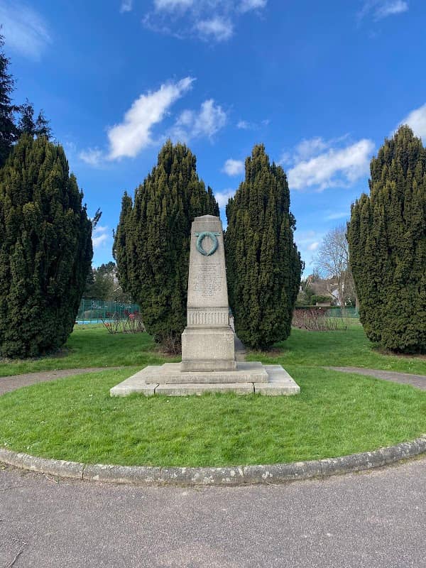 Luton Hoo Memorial Park - Image 1