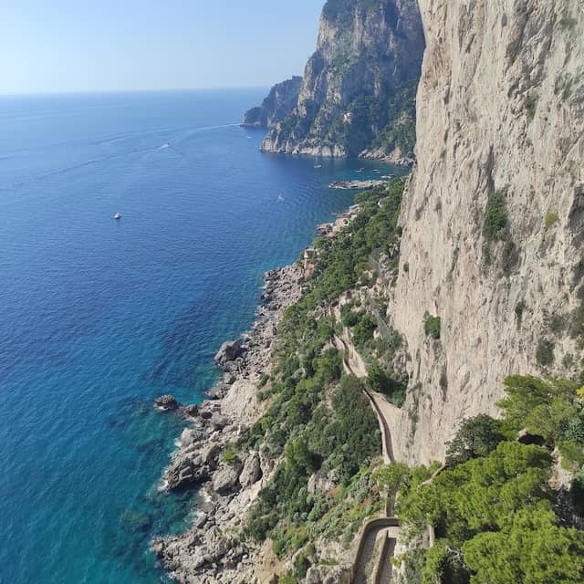 Viewpoint.8-Amalfi Dr - Image 1