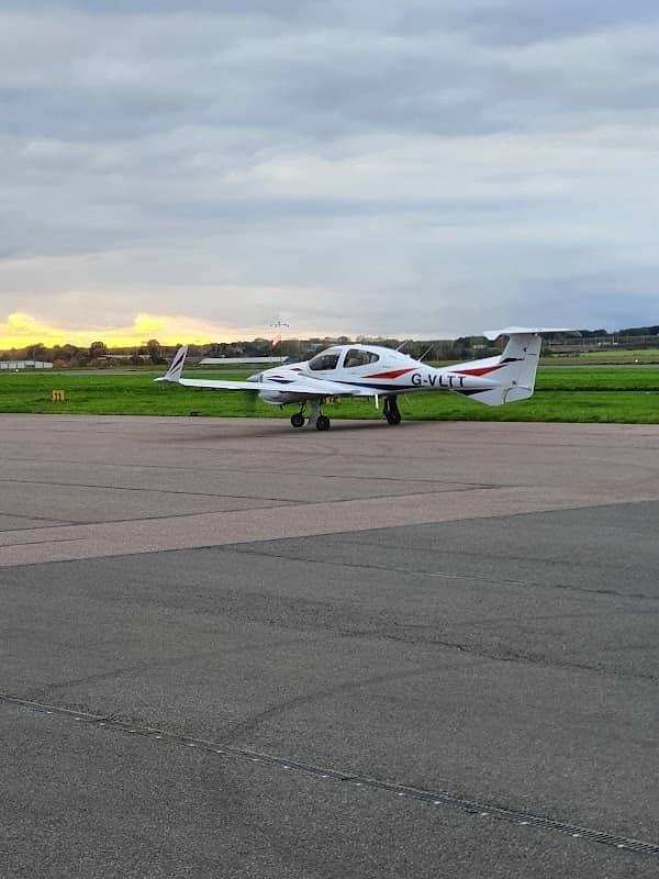 Gamston Flying School - Image 2