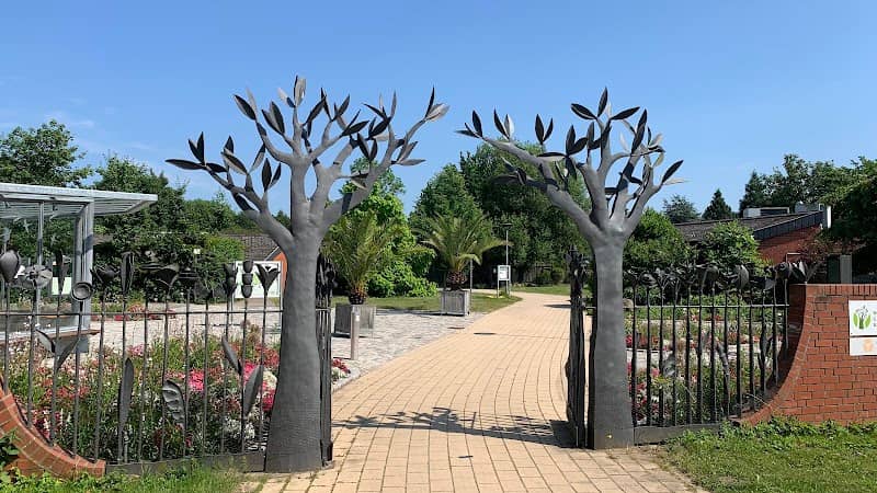 Botanical Garden - Image 1