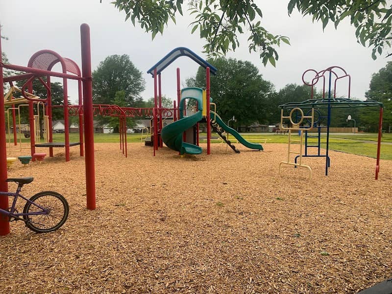 Spradling Park - Image 1