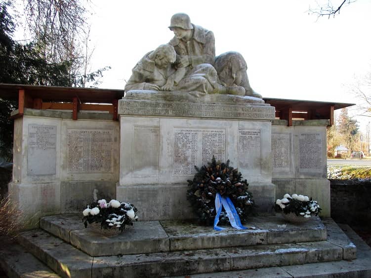 Kriegerdenkmal - Image 1