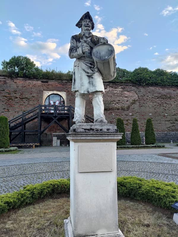 Statuia Toboșarului - Image 2