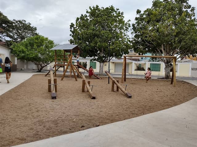 Praça da Igreja Santa Terezinha - Image 1