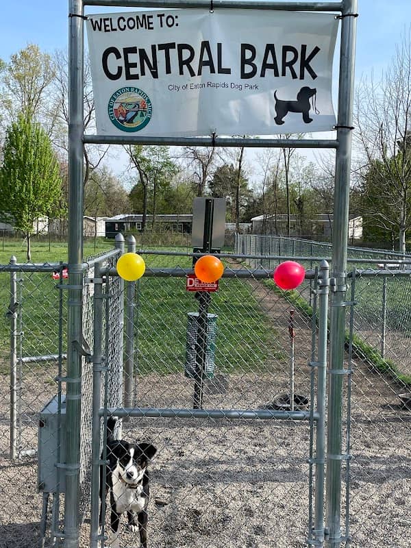 Island City Dog Park - Image 1