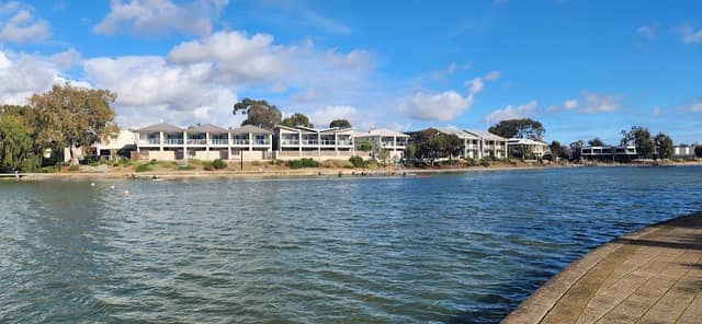 Mawson Lakes Water Fountain - Image 1