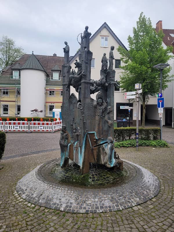 Sagenbrunnen - Image 1