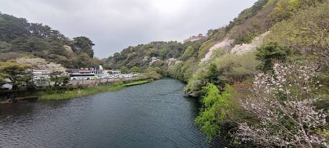 Cheonjiyeon Falls Ticket Office - Image 3