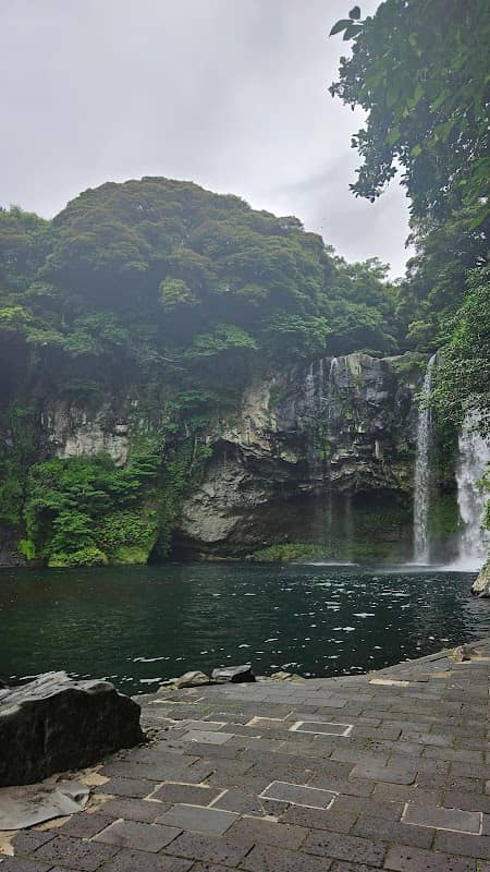 Cheonjiyeon Falls Ticket Office - Image 1