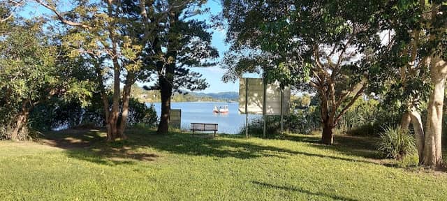 Bluey Hill Park - Image 1