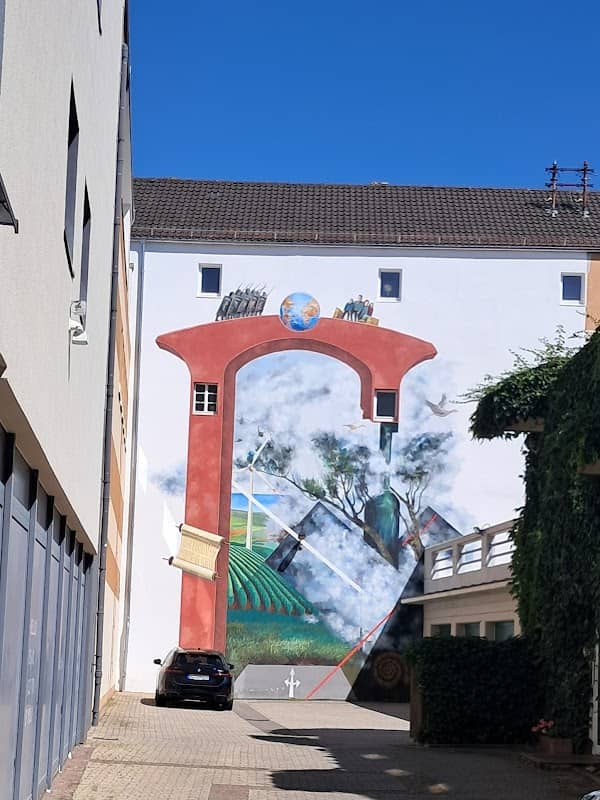Wandgemälde Alzey 2022, Tor zur Welt - Image 2
