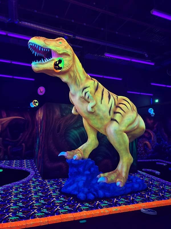 Laser Plus Trois-Rivières - Laser Tag - Mini golf - Escape Game - Réalité Virtuelle - Quizy - Image 2