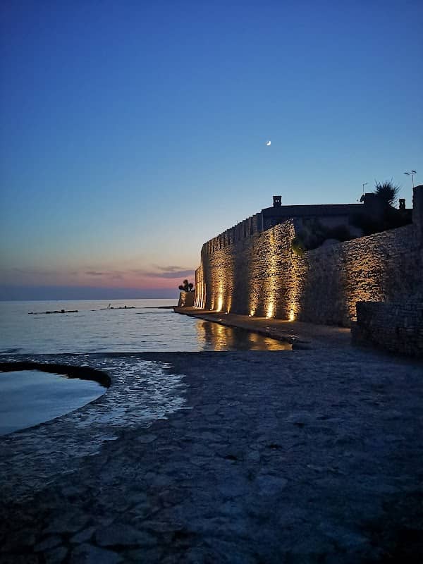 Coast - Image 1
