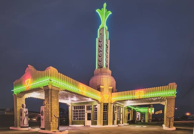 Conoco Tower Station & U-Drop Inn Cafe - Image 2