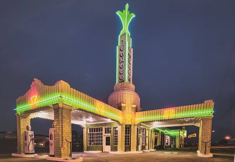 Conoco Tower Station & U-Drop Inn Cafe - Image 2