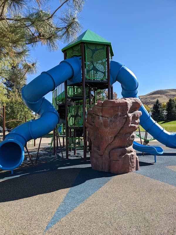 Golden Heights Park - Image 2