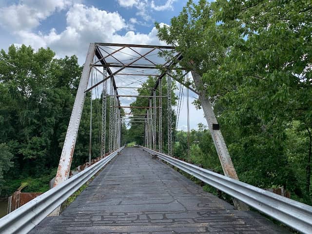 Deep River Camelback Bridge - Image 1