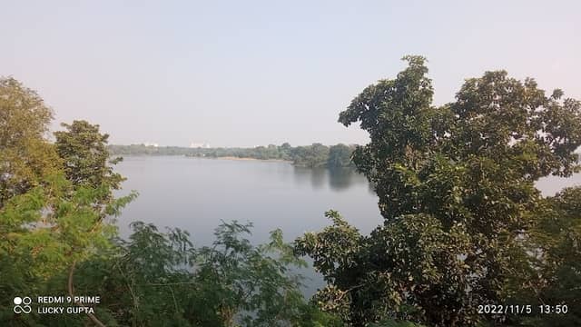 Khandari Lake - Image 1