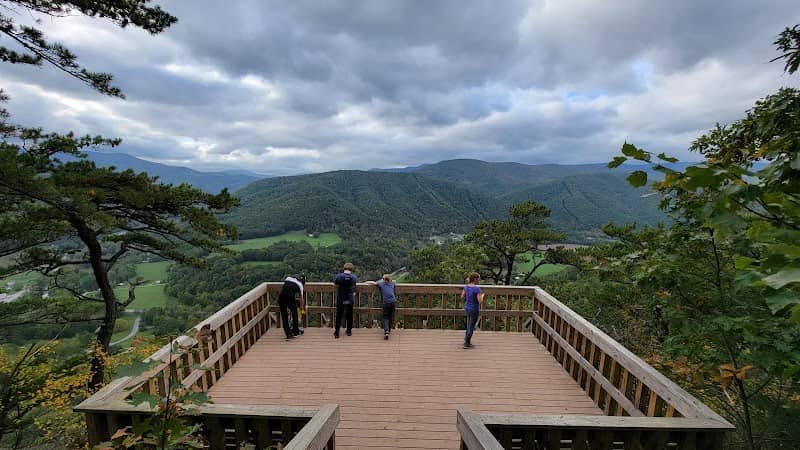 Seneca Rocks Observation deck - Image 2