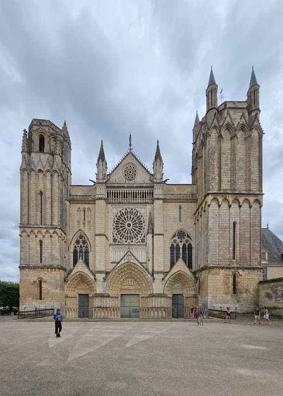 Cathédrale Saint-Pierre de Poitiers - Image 2