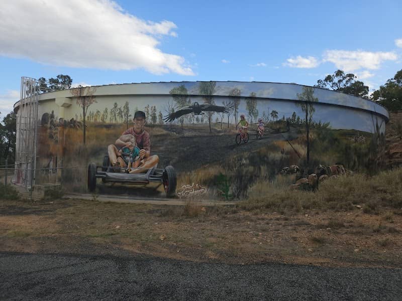 Middlemount Tank Art - Image 2