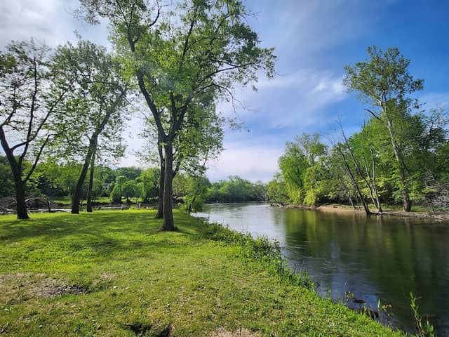 Island Park - Image 1
