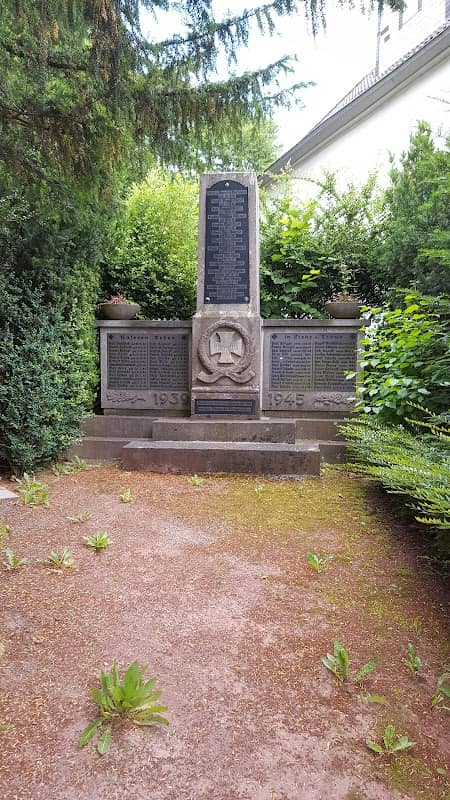 Helden Gedenkstätte - Image 1