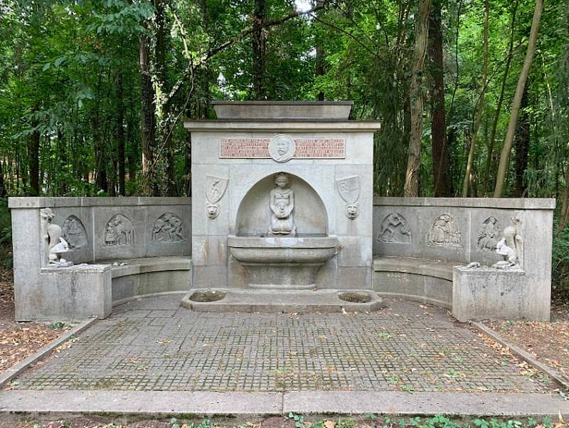 Märchenbrunnen - Image 1