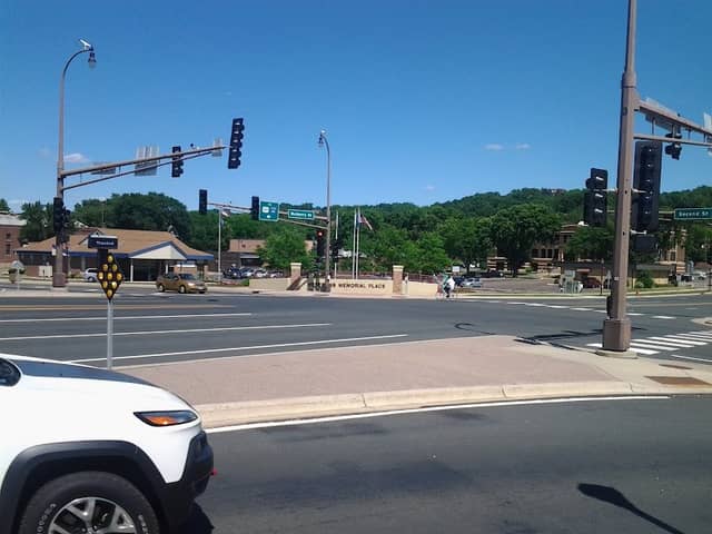 Veterans Memorial Park - Image 1