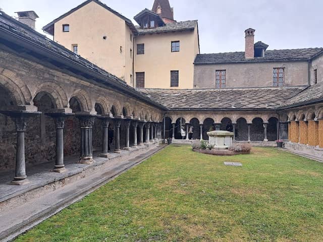 Chiostro romanico di Sant-Orso (XII s.) - Image 1
