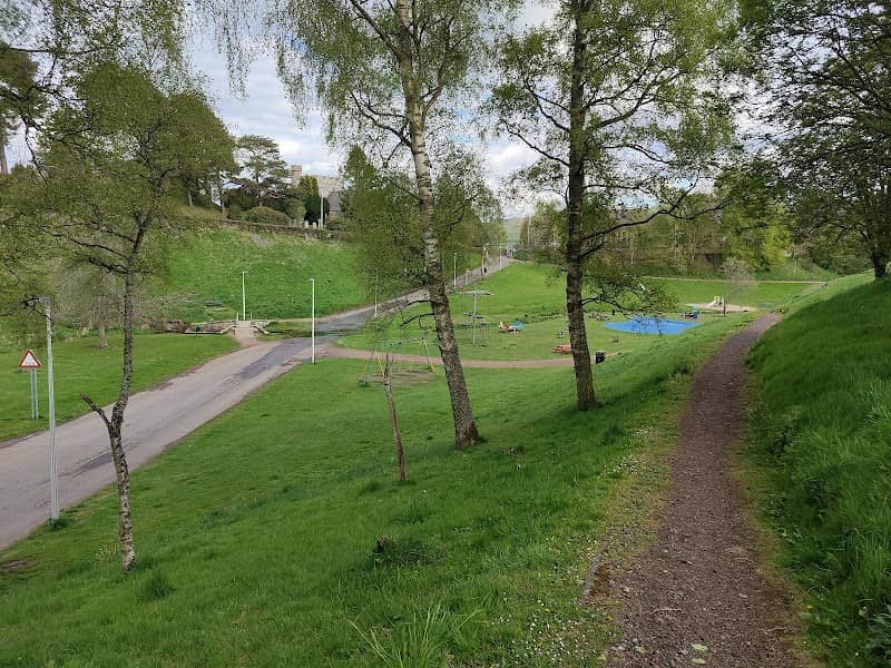 Biggar Burnbraes Park - Image 1