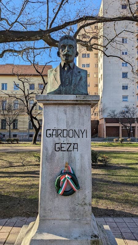 Gárdonyi Géza mellszobra - Image 1