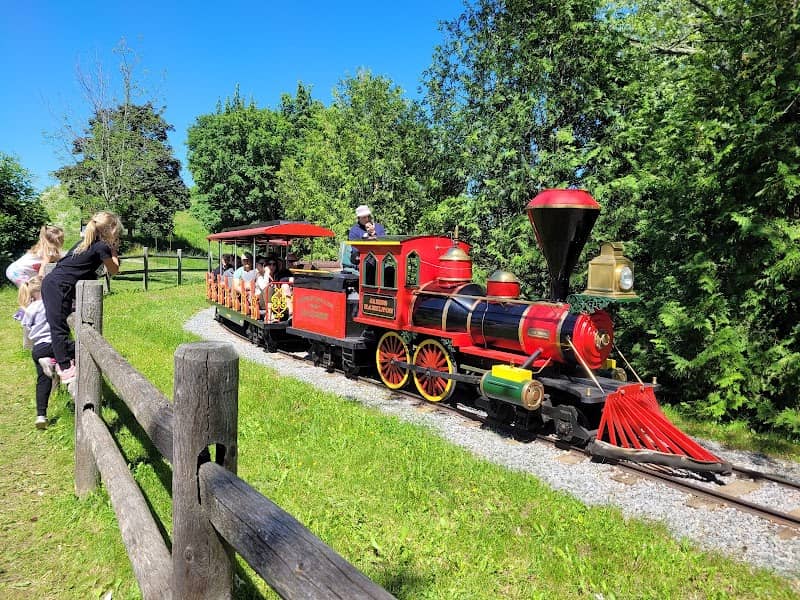 Riverview Park Train Ride - Image 2