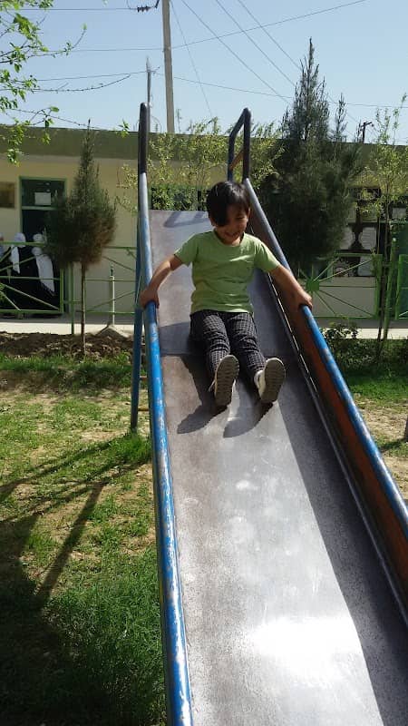 Kamgar Garden باغ کامگار - Image 2